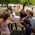 2009. május 9. „Sportolni jó!” – ebben nyilvánvalóan mindenki egyetértet, akik eljött a Teens4unity sportnapra, ami ebben az évben május 9.-én volt Budapesten. Az, hogy a sportban ennél több is […]